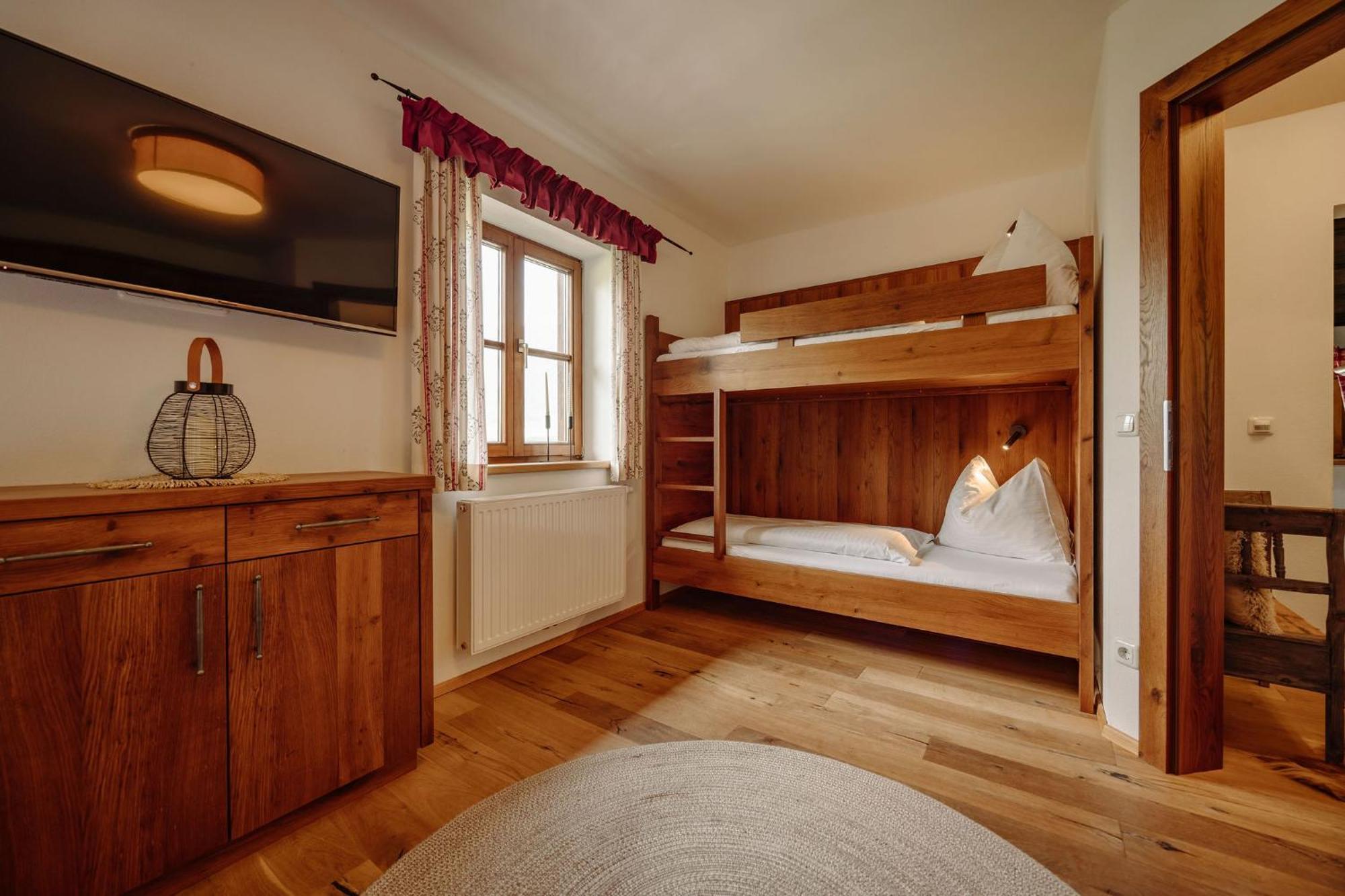 Lerchs Landhotel 상트조한임퐁가우 외부 사진